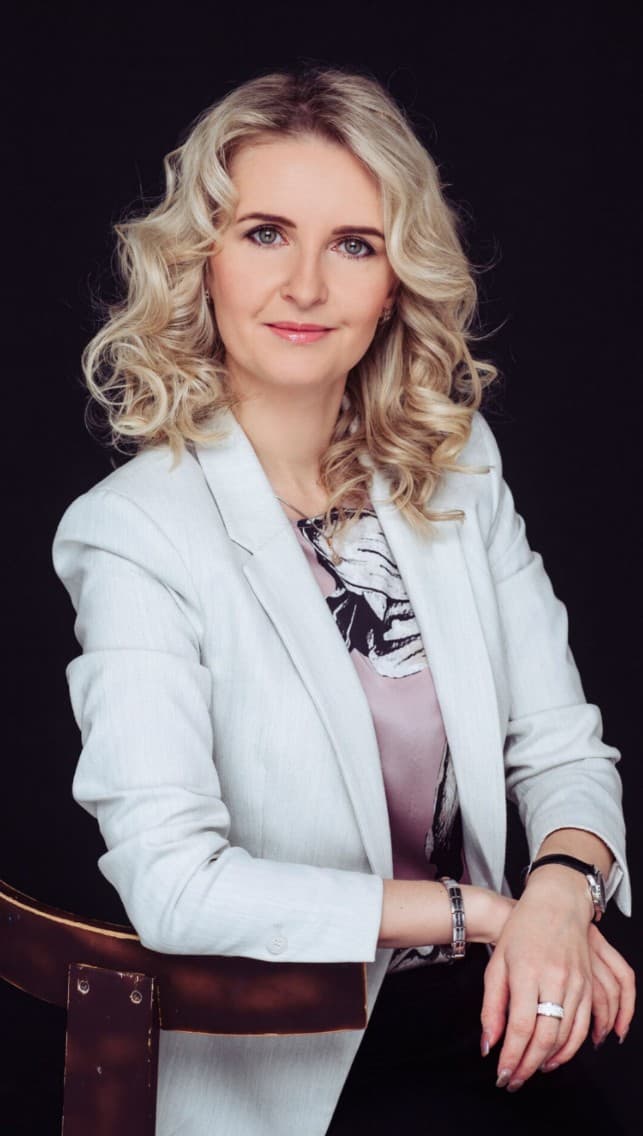 Portrait of Maria Robakina, Founder and Principal Consultant.